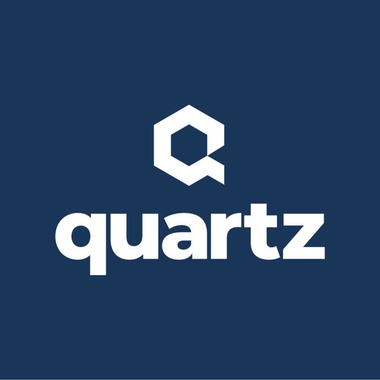 Logo Quartz sur fond bleu foncé.
