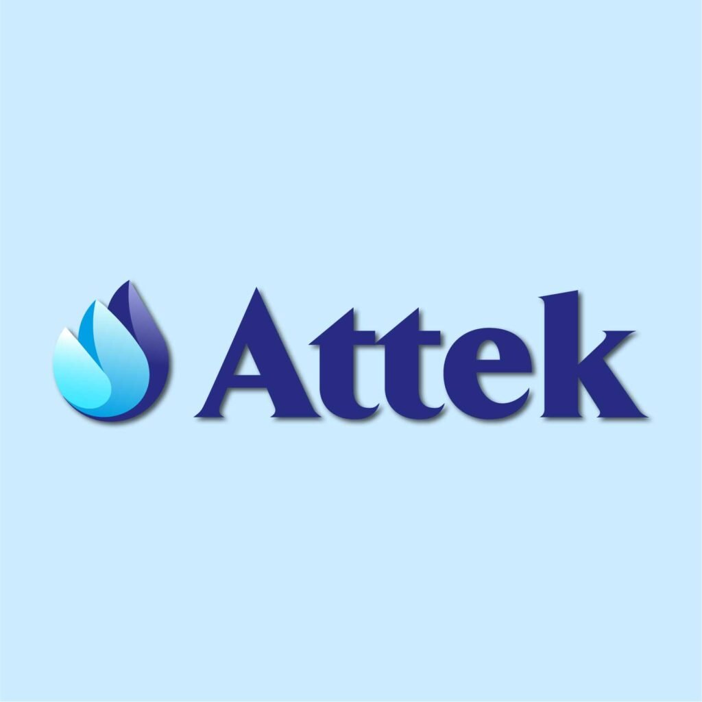 Logo Attek sur fond bleu clair.