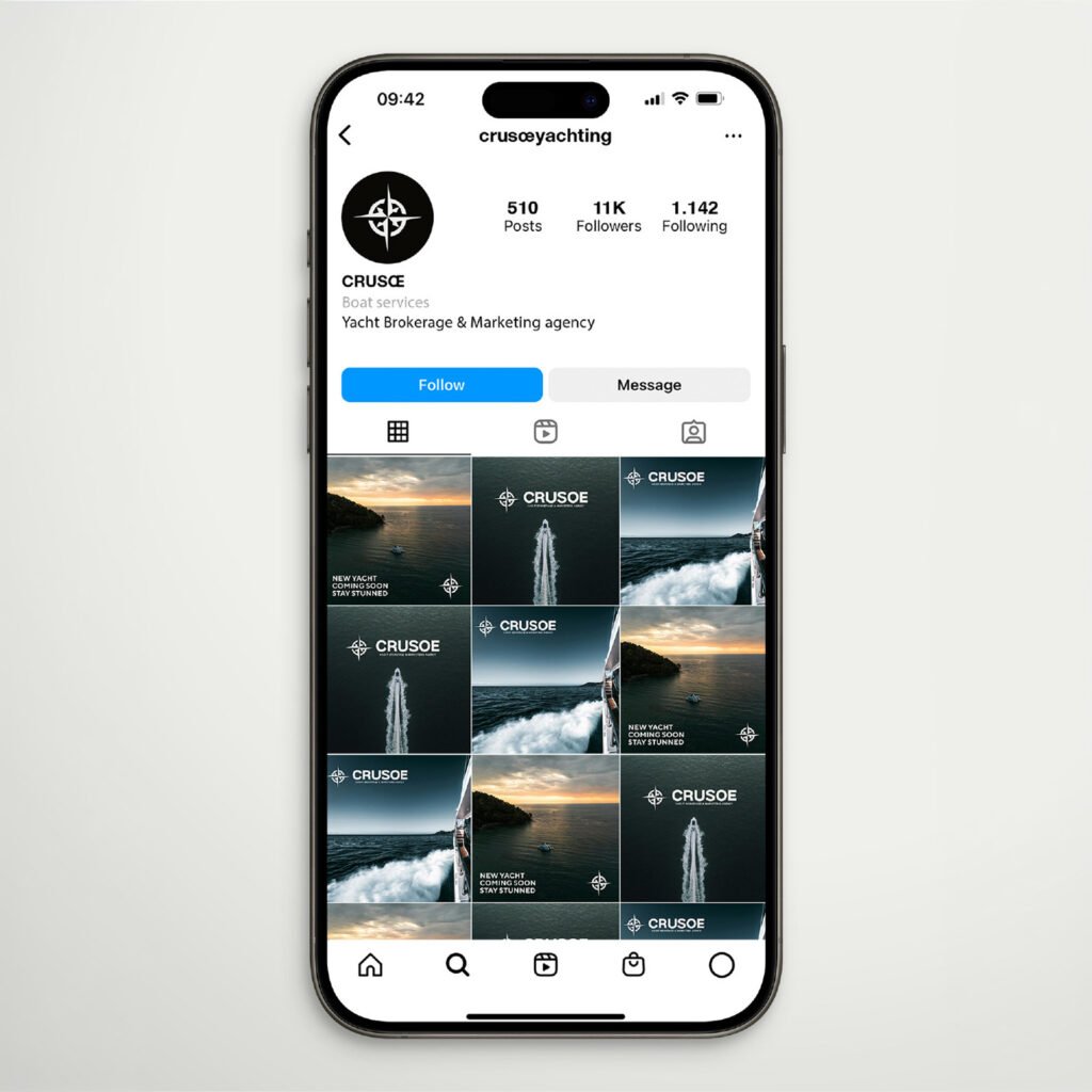 Interface instagram claire du site Crusoe avec sélection de yachts.