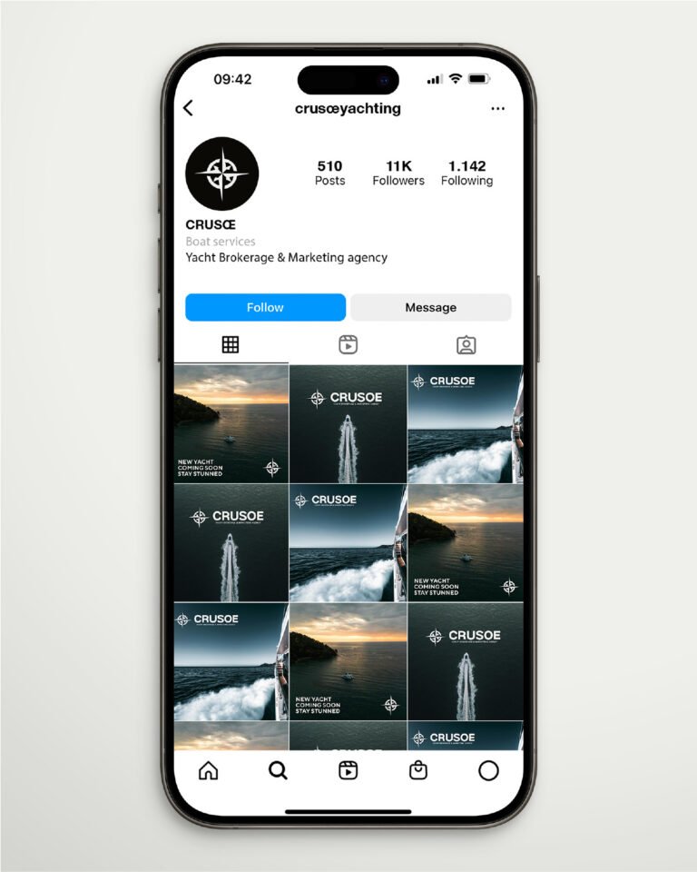 Interface instagram claire du site Crusoe avec sélection de yachts.